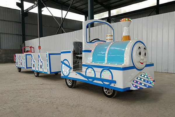 Small thomas battery mall train