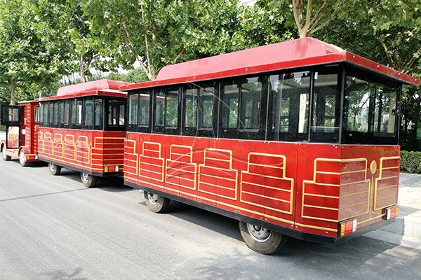 fully closed sightseeing train car