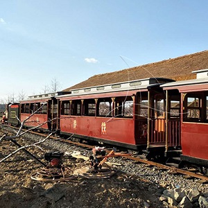 semi-enclosed train cars